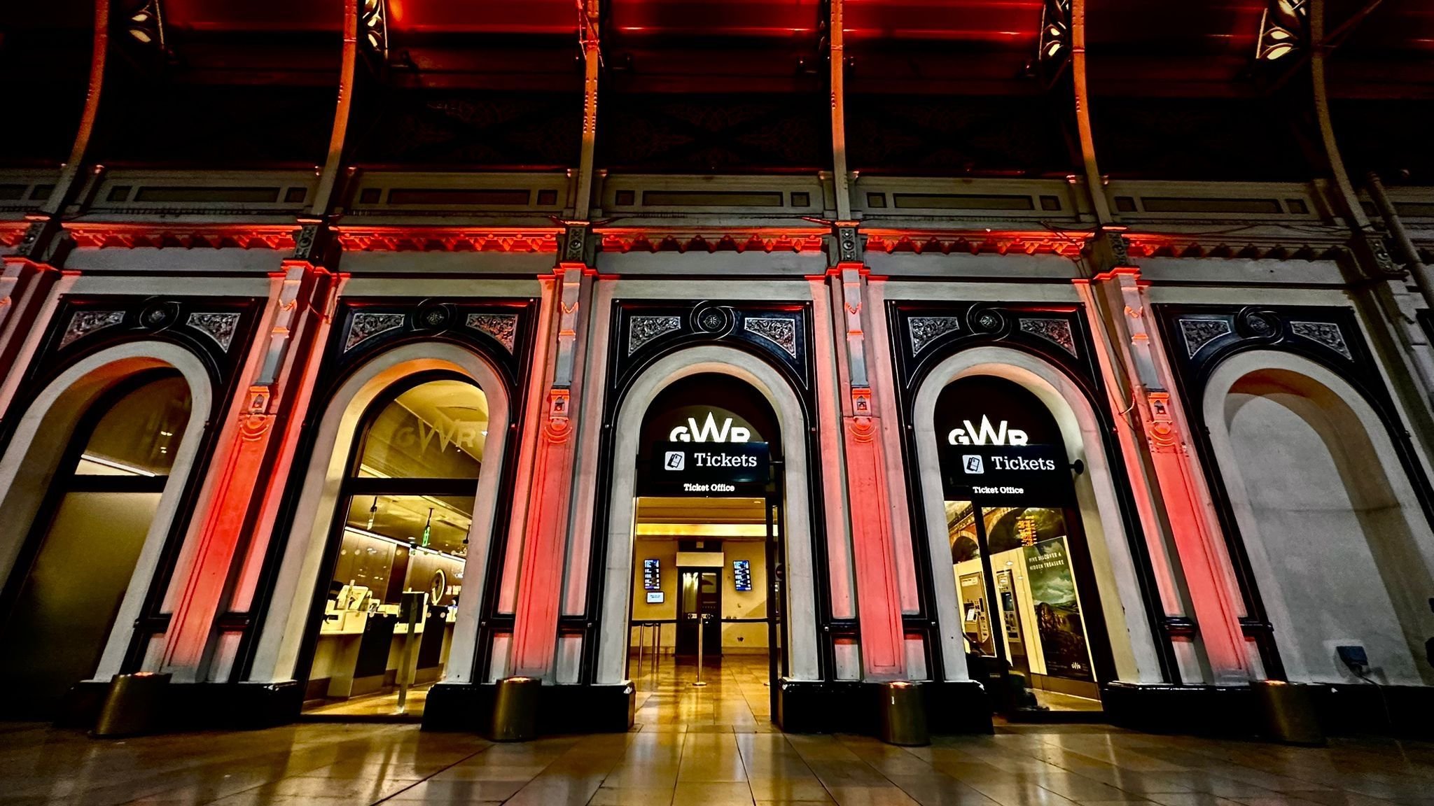 GWR light up Paddington image